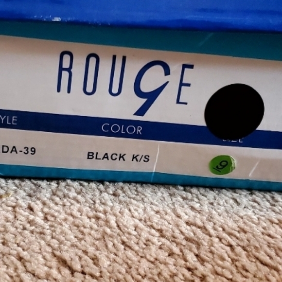 BLACK SUEDE BOOTIE - Picture 4 of 4